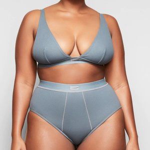 SKIMS Cotton Plunge Bralette in Kyanite